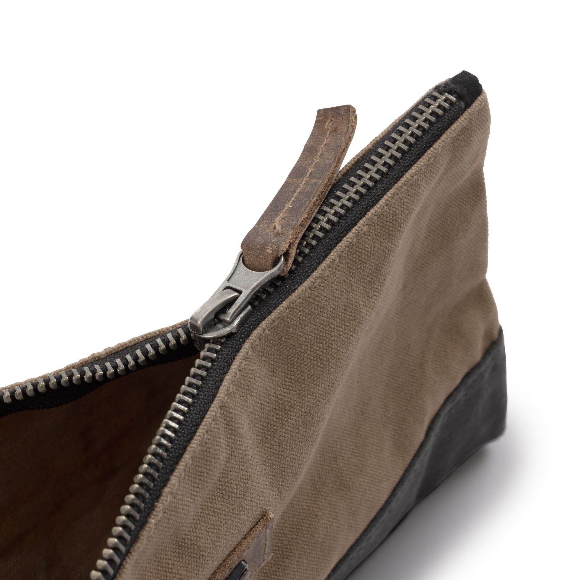 BareBones - Neelum Small Zipper Pouch (Khaki)